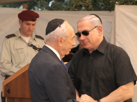 ראש הממשלה נתניהו והנשיא פרס בטקס האזכרה [צילום: לע"מ]