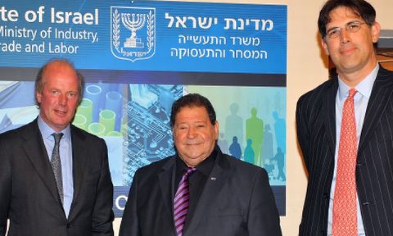 יאלופ ומנדלזיס בפגישתם עם שר התמ"ת [צילום: סיון פרג&acute;]
