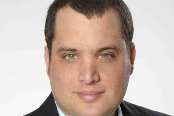 אורי רשטיק [צילום: אמנדה סורודי]