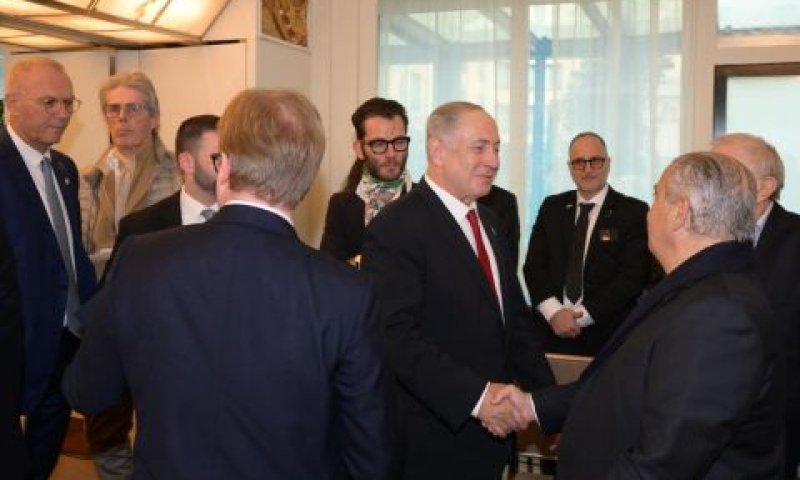 נתניהו עם אנשי העסקים מצרפת [צילום: עמוס בן גרשום/לע״מ]