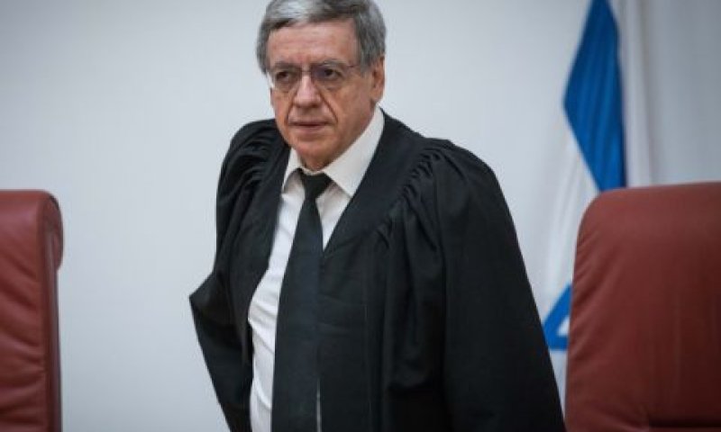 מזוז. הסכום הקבוע [צילום: יונתן זינדל, פלאש 90]
