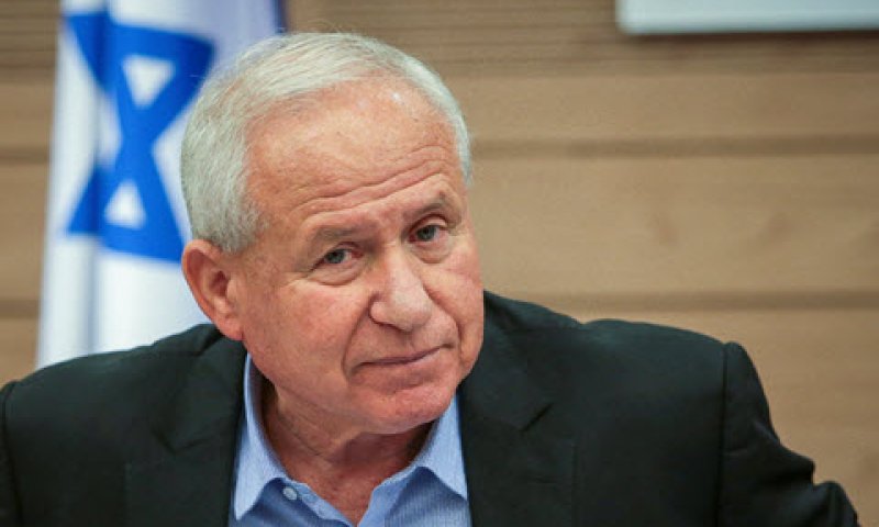 ח"כ דיכטר. שיחה לילית עקרה [צילום: פלאש 90]
