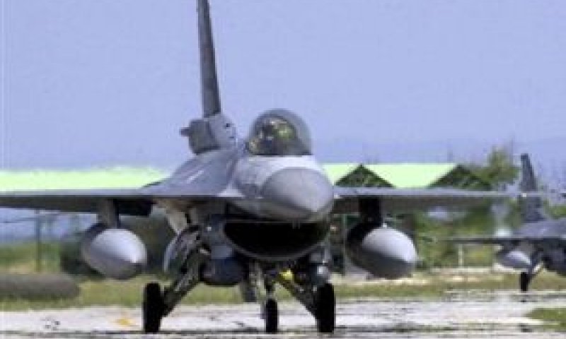 מטוס הקרב F-16 [צילום: AP]