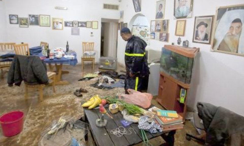 הצפה בשכונת הארגזים בת"א [צילום: פלאש 90]