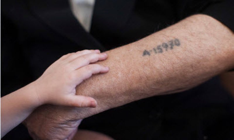ניצולי השואה הולכים ומתמעטים [צילום: יונתן זינדל/פלאש 90]