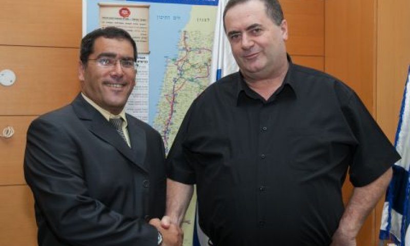 השר כ"ץ עם ראש השירות האזרחי-לאחומי שר שלום ג'רבי [צילום: יח"צ]