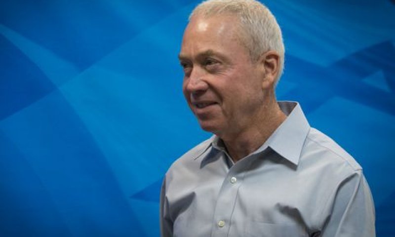גלנט. אש המחאה מפעפעת [צילום: אוהד צויגנברג/AP]