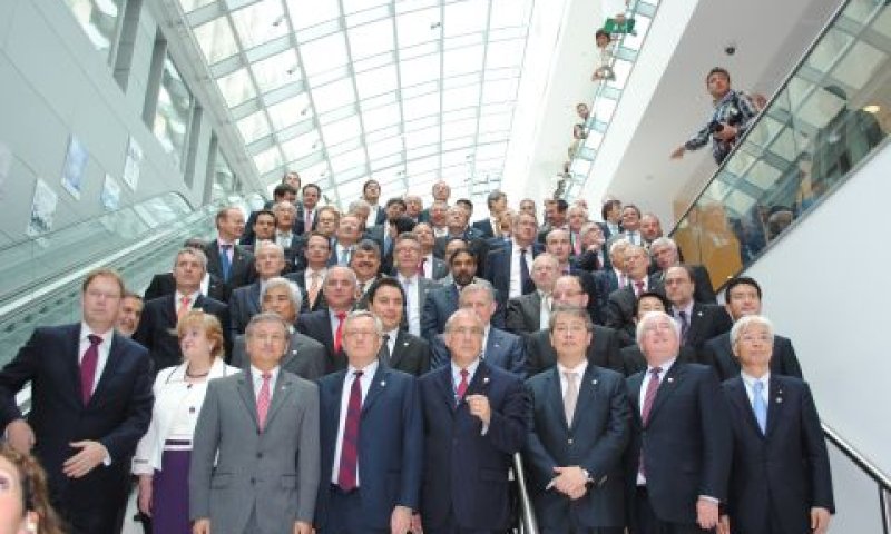 יובל שטייניץ בין שרי האוצר של מדינות ה-OECD [צילום: יח"צ]