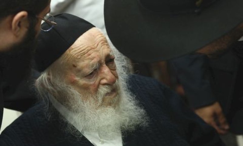 הרב קנייבסקי. "תפרוש ותקדש ש"ש" [צילום: שלומי כהן/פלאש 90]