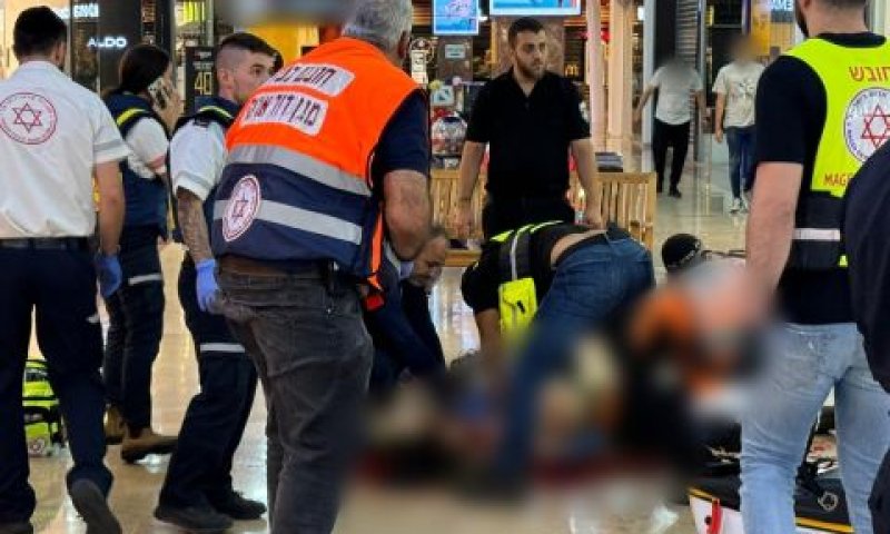 זירת הפיגוע בכרמיאל בחודש יולי [צילום: דוברות מד"א]