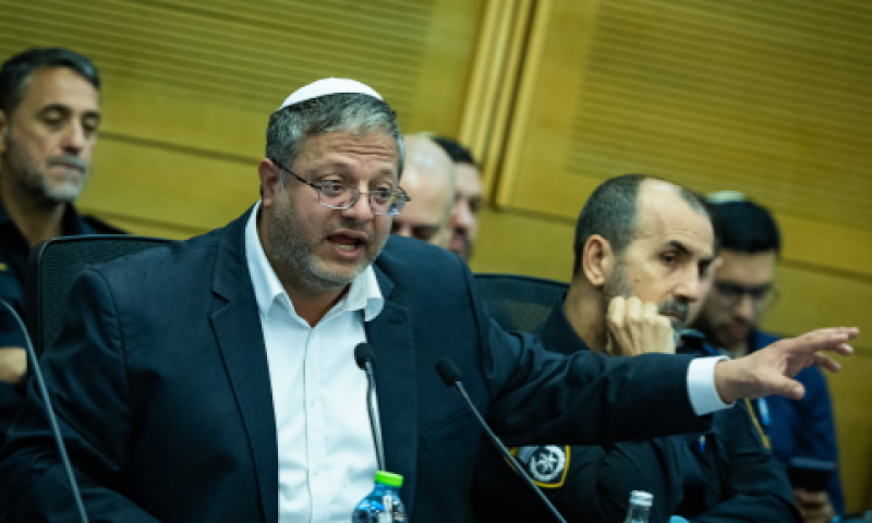 בן-גביר. "דואגים להחזיר את החיוך לשוטרים" [צילום: יונתן זינדל/פלאש 90]