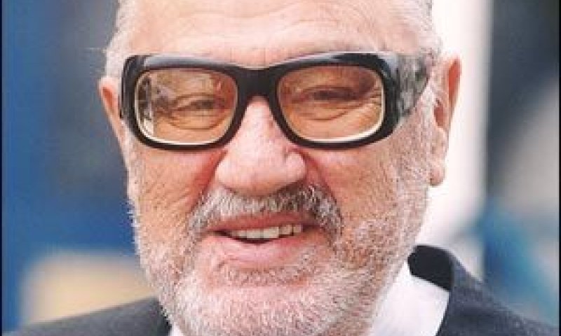 סמי עופר. יחס מועדף לאורך הדורות