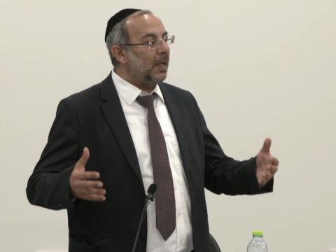 הרב אביטן היום בוועדה. אסור להתערב [צילום: לע"מ]