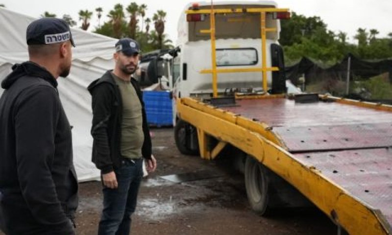 הגרר ששימש להעברת המכוניות הגנובות [צילום: משטרת ישראל]