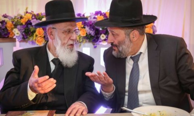 דרעי וכהן. אורחי הכבוד [צילום: יונתן זינדל, פלאש 90]