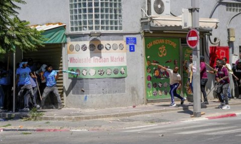 המהומות בתל אביב [צילום: אוהד צויגנברג/AP]
