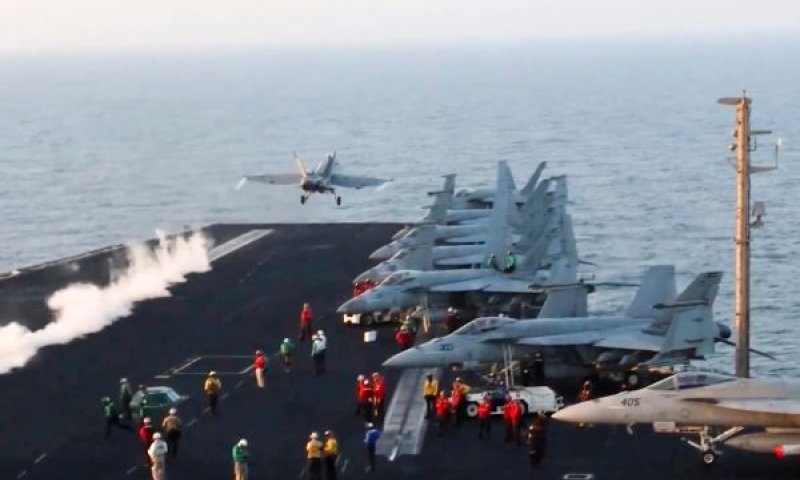 נושאת המטוסים USS הארי ס. טרומן. בפעילות מבצעית [צילום: חיל הים ארה"ב]