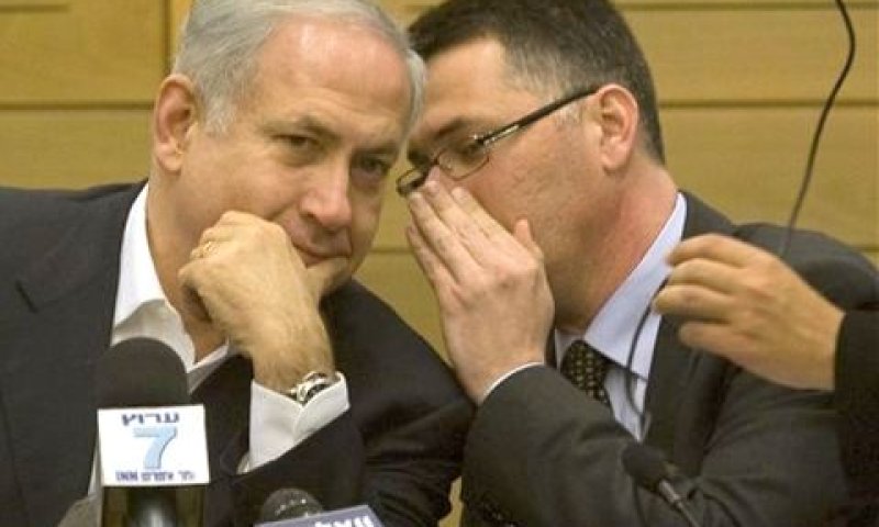 סער ונתניהו. דרך ארוכה משותפת [צילום: AP]
