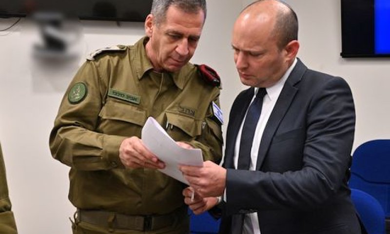 כוכבי ובנט. המינויים - לאישור שר הביטחון [צילום: אריאל חרמוני]