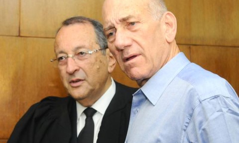 "התחבקנו והתנשקנו". אהוד אולמרט [צילום: פלאש 90]