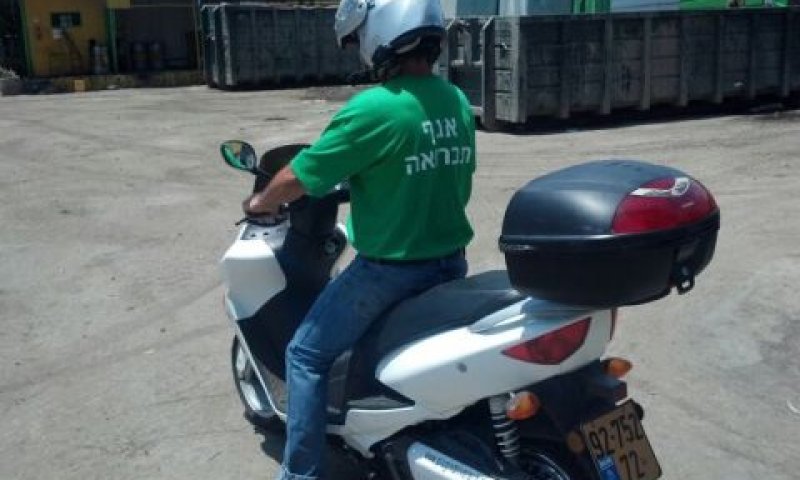 חוסכים מקום בכביש [צילום: עיריית תל אביב יפו]