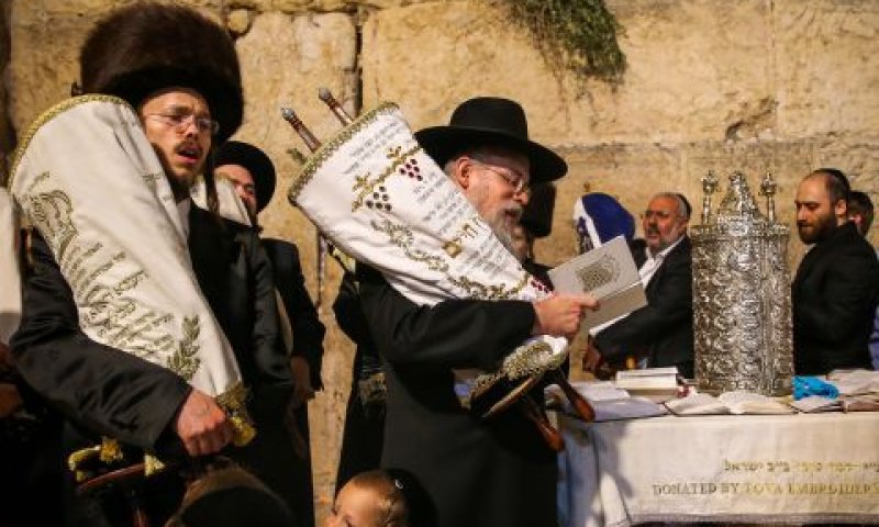 להבטיח את שלוות המתפללים [צילום: פלאש 90]