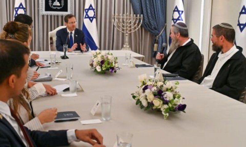 משלחת נעם אצל הנשיא [צילום: קובי גדעון/לע"מ]