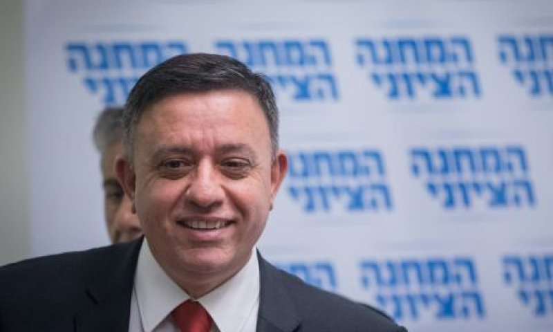 גבאי. קואליציה רופסת [צילום: יונתן זינדל/פלאש 90]