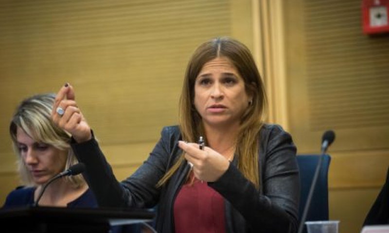 בן-ארי. אחרי המפגר הדיע הזקן [צילום: מרים אלסטר/פלאש 90]
