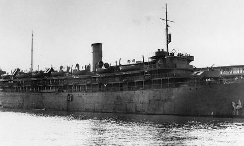 [צילום: courtesy of Naval History and Heritage Command]