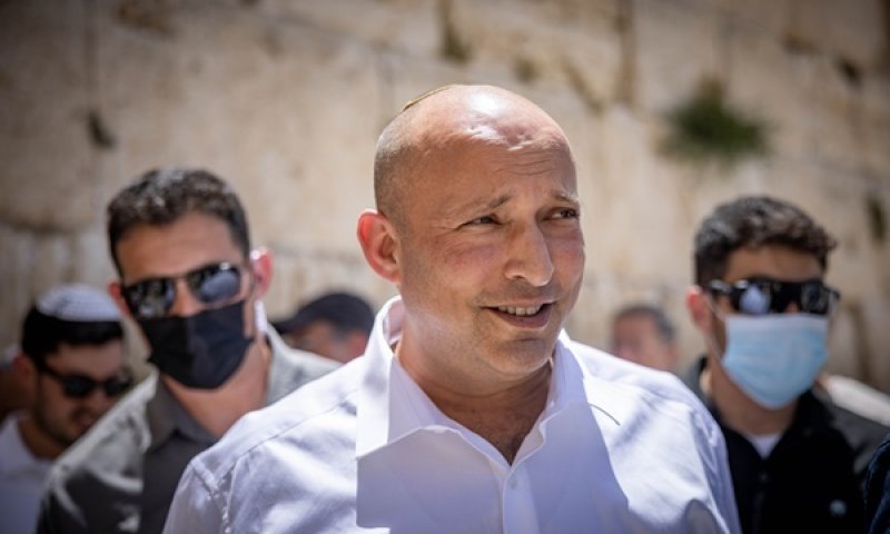בנט. "כהונה ממושכת מובילה לכאוס שלטוני ולריקבון" [צילום: יונתן זינדל, פלאש 90]