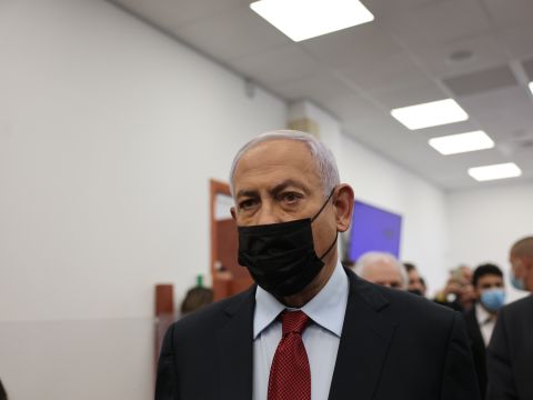 נתניהו היום בבית המשפט [יונתן זינדל, פלאש 90]