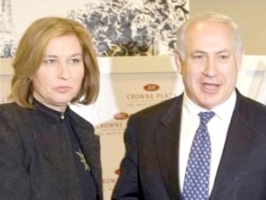 קרובים לחתימה. נתניהו ולבני [צילום: AP]