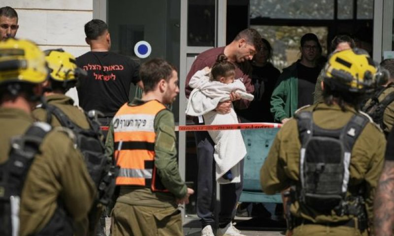 [צילום: ליאו קוריאה/AP]