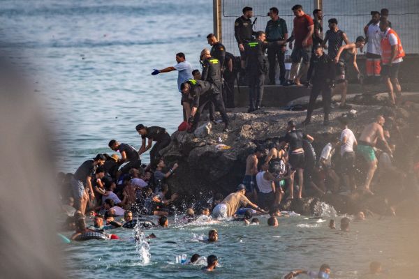 [צילום: AP/Antonio Sempere]