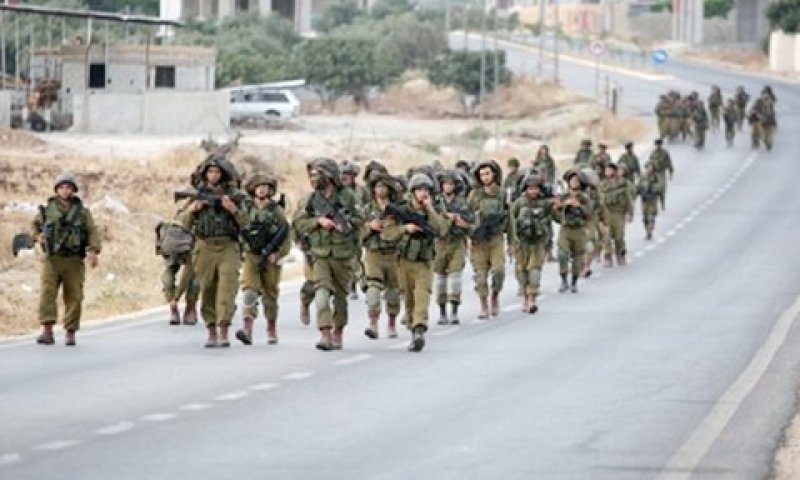 חיילי צה"ל ממשיכים במשימה [צילום: AP]