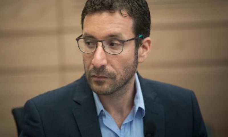 יוזם הצעת החוק השנויה במחלוקת. ח"כ שמולי [צילום: יונתן זינדל/פלאש 90]