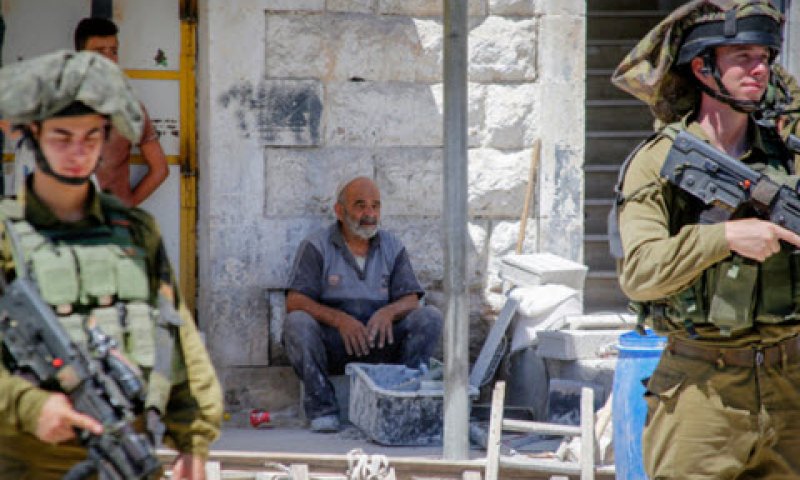 בקשות לשחרור הכסף [צילום: ויסאם אשלמון, פלאש 90]