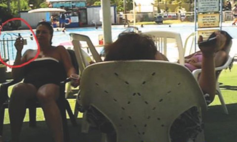 עישון בפארק נחשונית [צילום: מתוך התביעה הייצוגית]