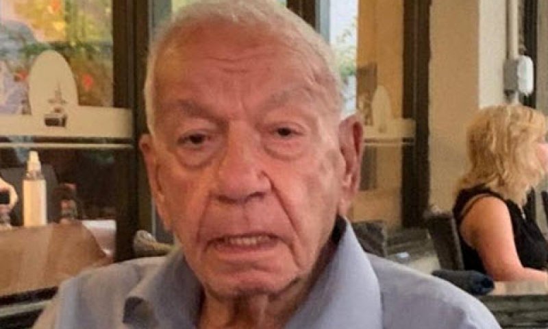 שאול מנשה [צילום: באדיבות המשפחה]