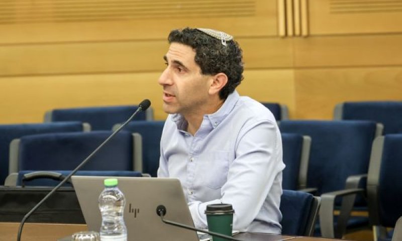 עו"ד איגי פז. פחות חובות לחברות, יותר בהירות לצרכנים [צילום: דני שם-טוב/דוברות הכנסת]