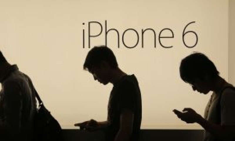 המתנה המושלמת לשנה החדשה. iPhone 6 [צילום: AP]