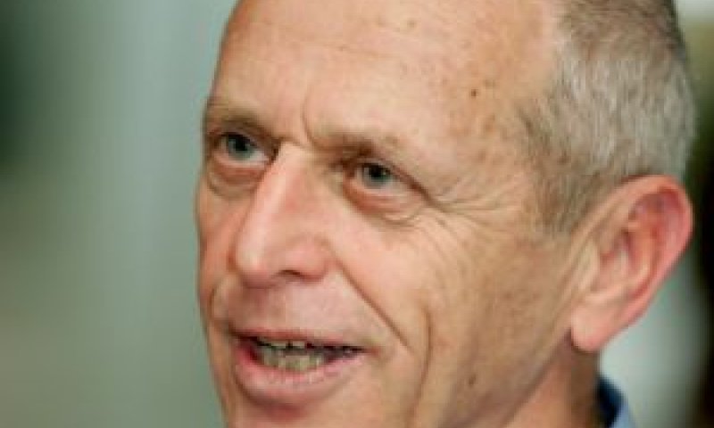 לפיד. קשר בלתי אמצעי [צילום: פלאש 90]