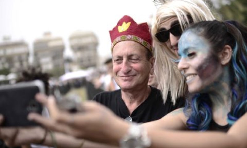 חולדאי באירוע. גלישה לשבת[צילום: תומר נויברג/פלאש 90]