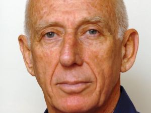 אלי אדמוני. מביע הערכה והוקרה [צילום: יח"צ]