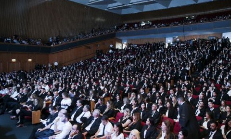 1,198 עברו [צילום: פלאש 90]