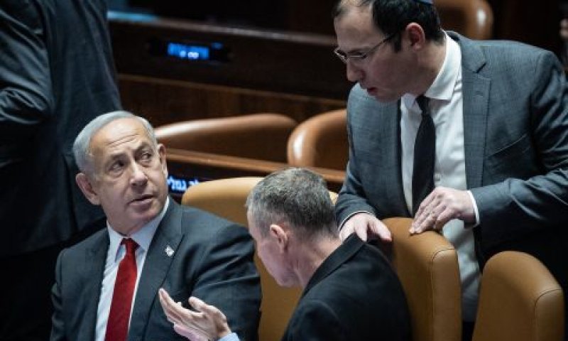נתניהו עם לוין ורוטמן [צילום: יונתן זינדל, פלאש 90]