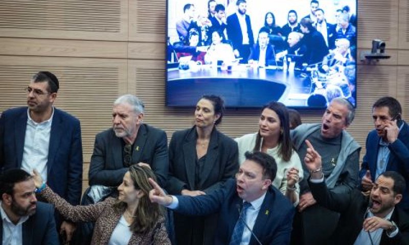 4.5 מיליארד ש"ח אושרו בלילה [צילום: חיים גולדברג/פלאש 90]
