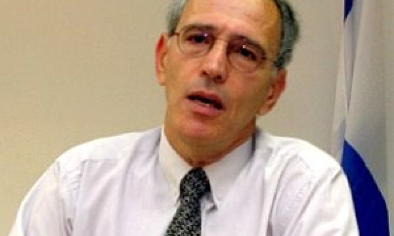 לדור, ממתין להתנצלות [צילום: פלאש 90]