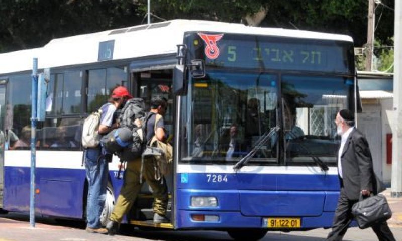 הפעלת אוטובוסים בשבת. רוב הציבור תומך[צילום: פלאש 90]